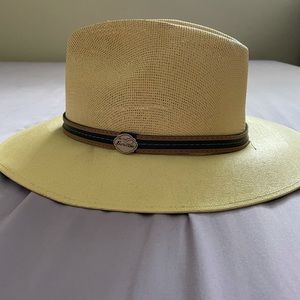 Tan hat